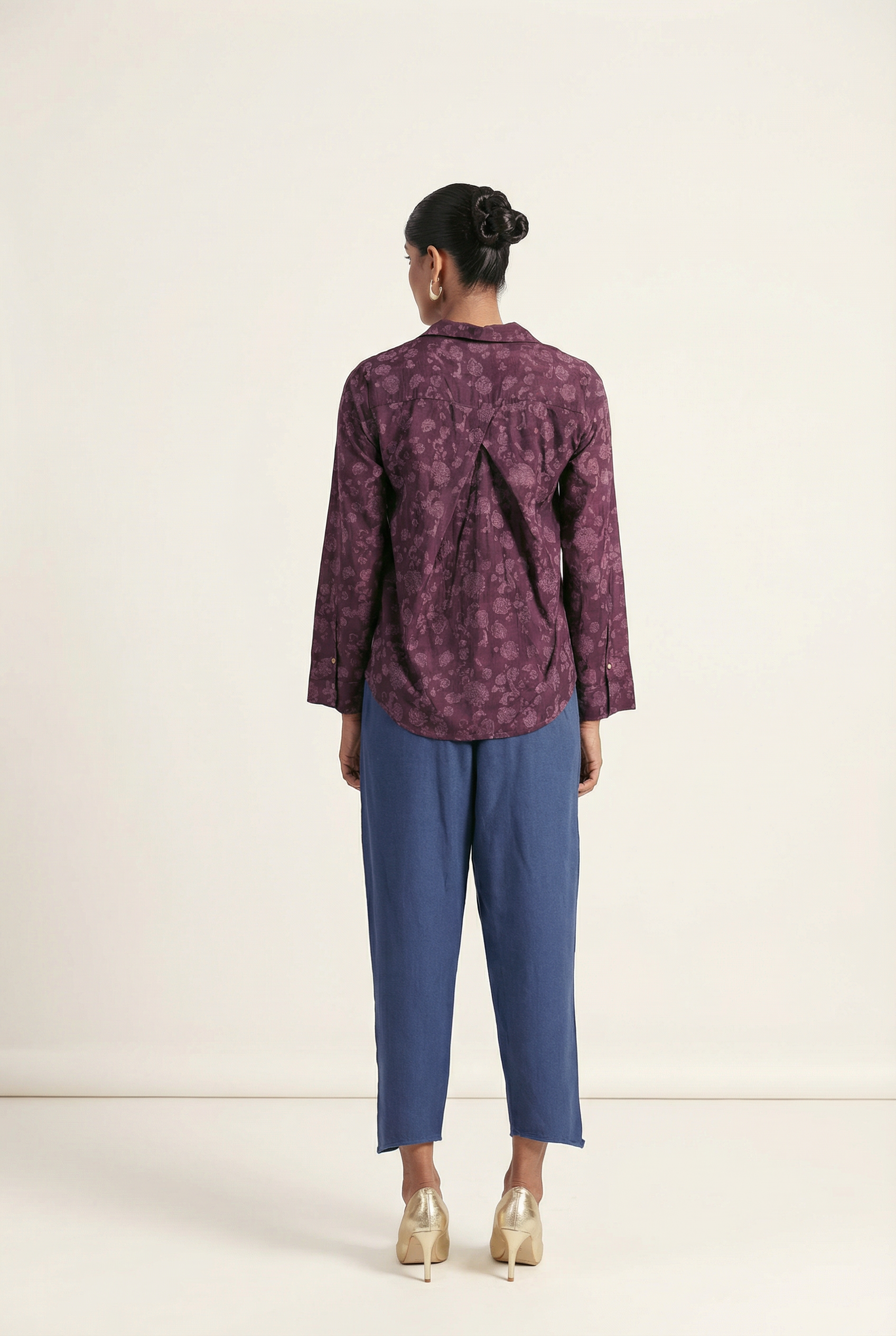 color:Deep Indigo